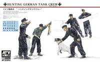 1/35 Hunting Panzer Crew - 5 Figures With Dog & Rabbits