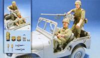 1:35  VN US Marine M38A1 DRIVER/Gunner 2 Figures