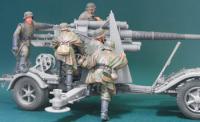 1:35  8.8CM FLAK Crew Sets (FIRING AT MARCH)