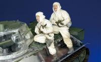 1:35 Russia Infantry Riding with T-34(WINTER) II -2 FIGS