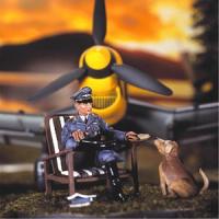 1/35 SIT!LUFTWAFFE PILOT(1w/DOG&BASE) 