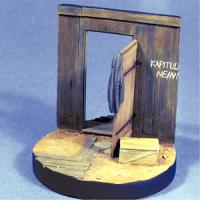 1/35 BASE W/DOORWAY W/GERMAN TUNIC 