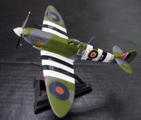 1:72 Spitfire IX "Clostermann"